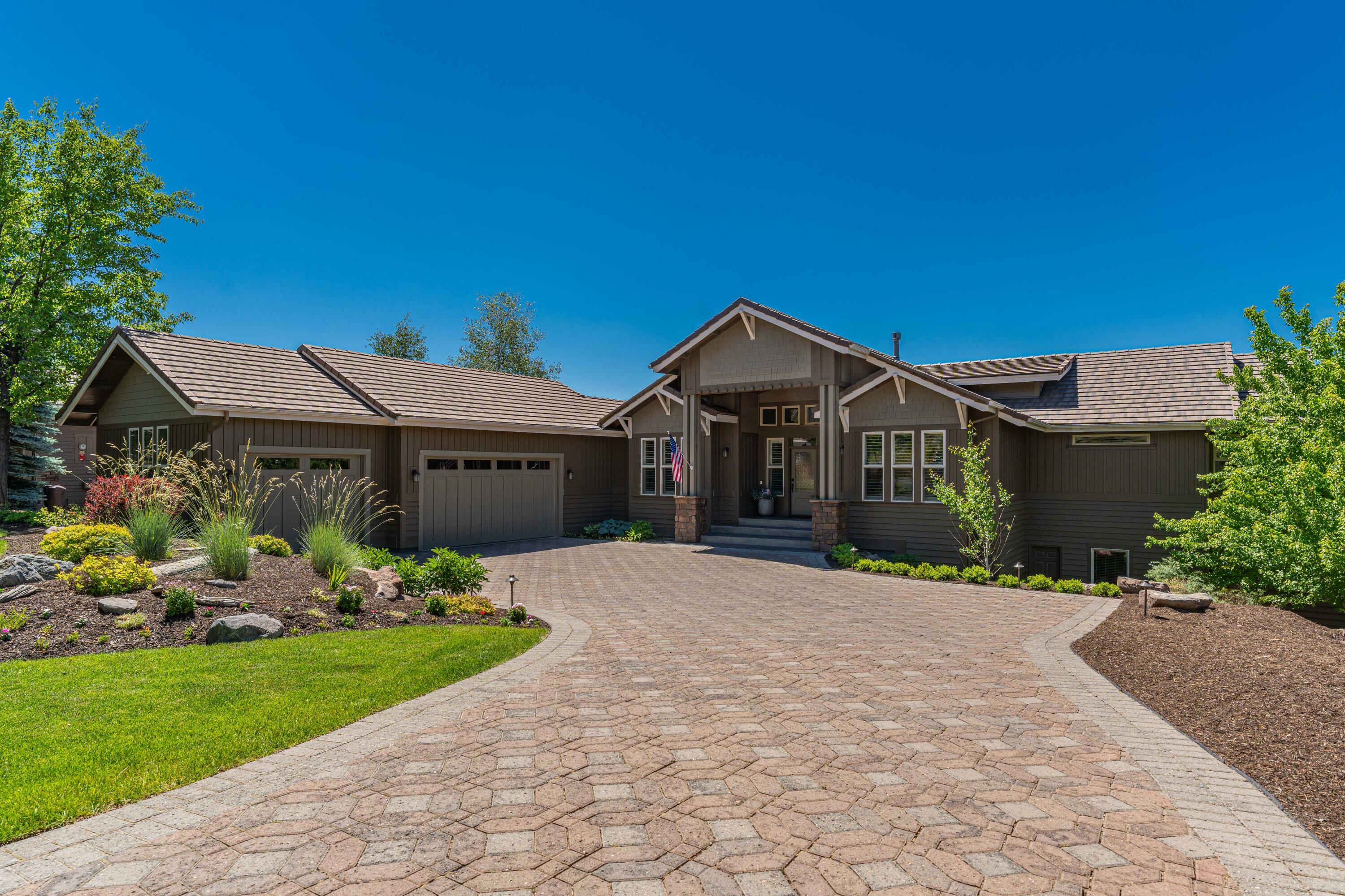 Property Photo: 58 NW Skyliner Summit Loop OR 97703