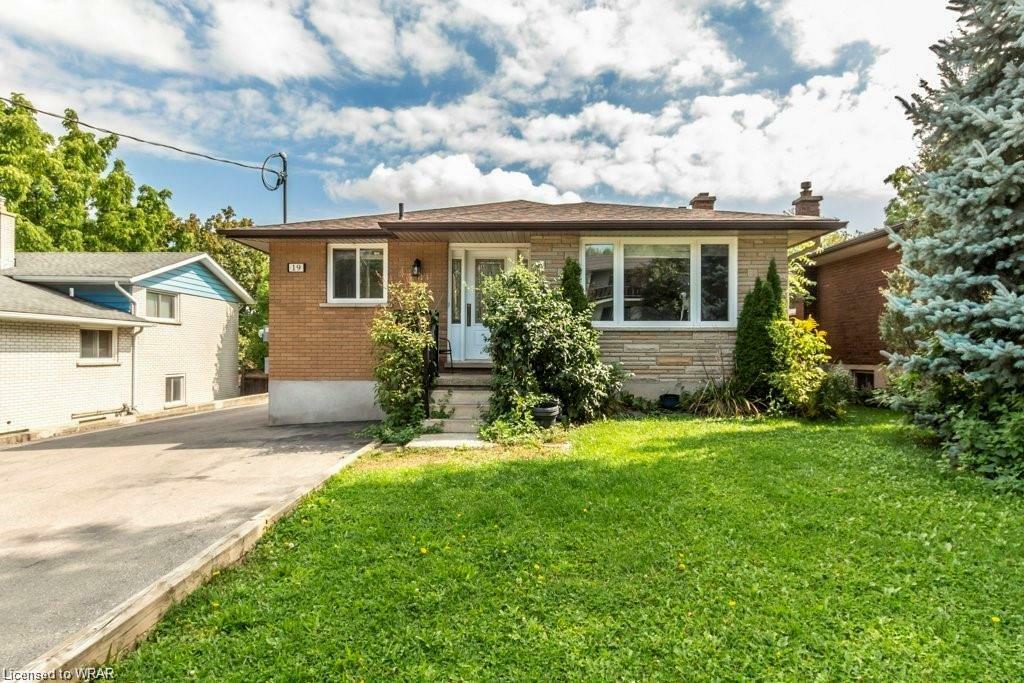 19 Yager Avenue A  Kitchener ON N2M 4N1 photo