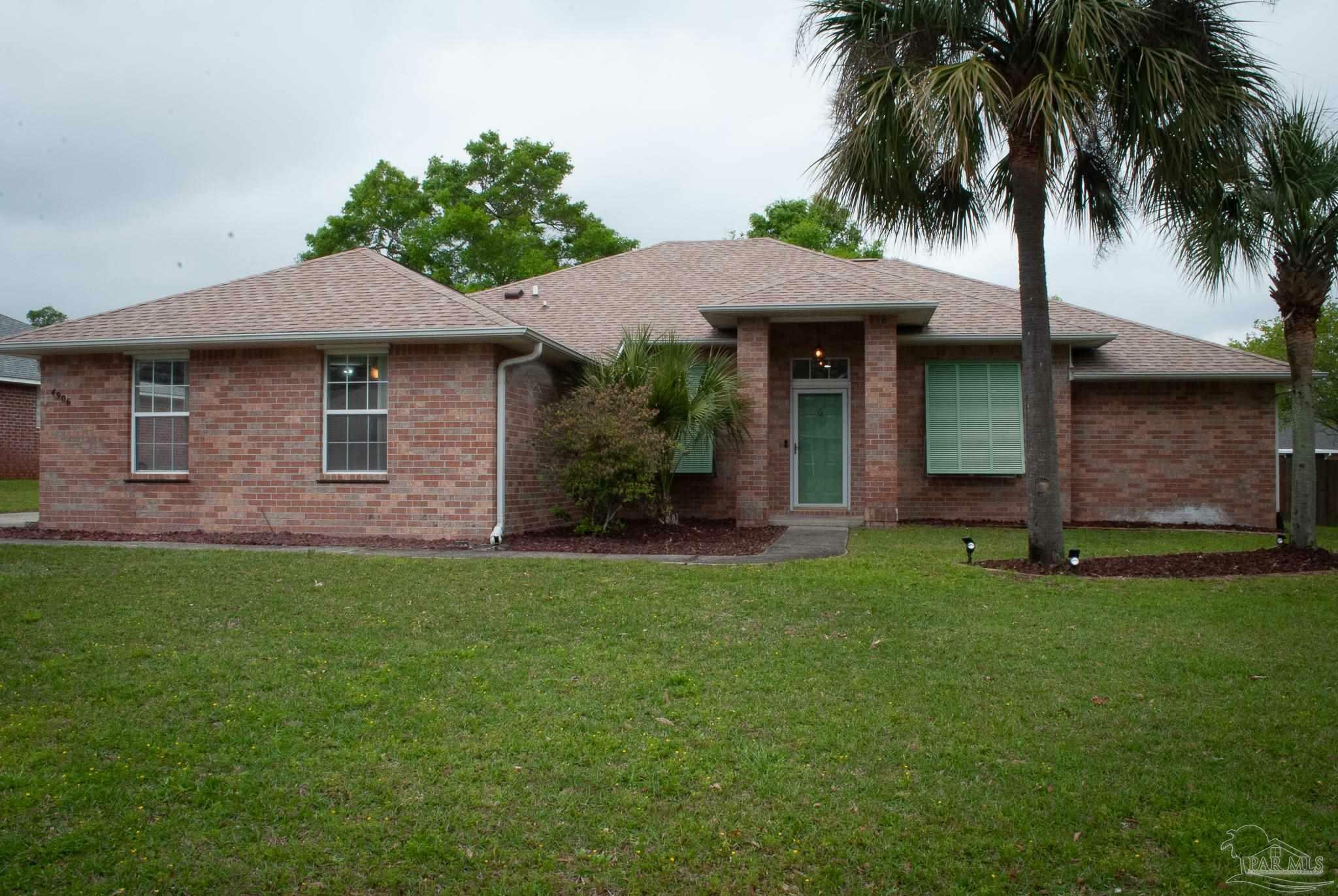 Property Photo:  4906 Laurel Oak Dr  FL 32571 