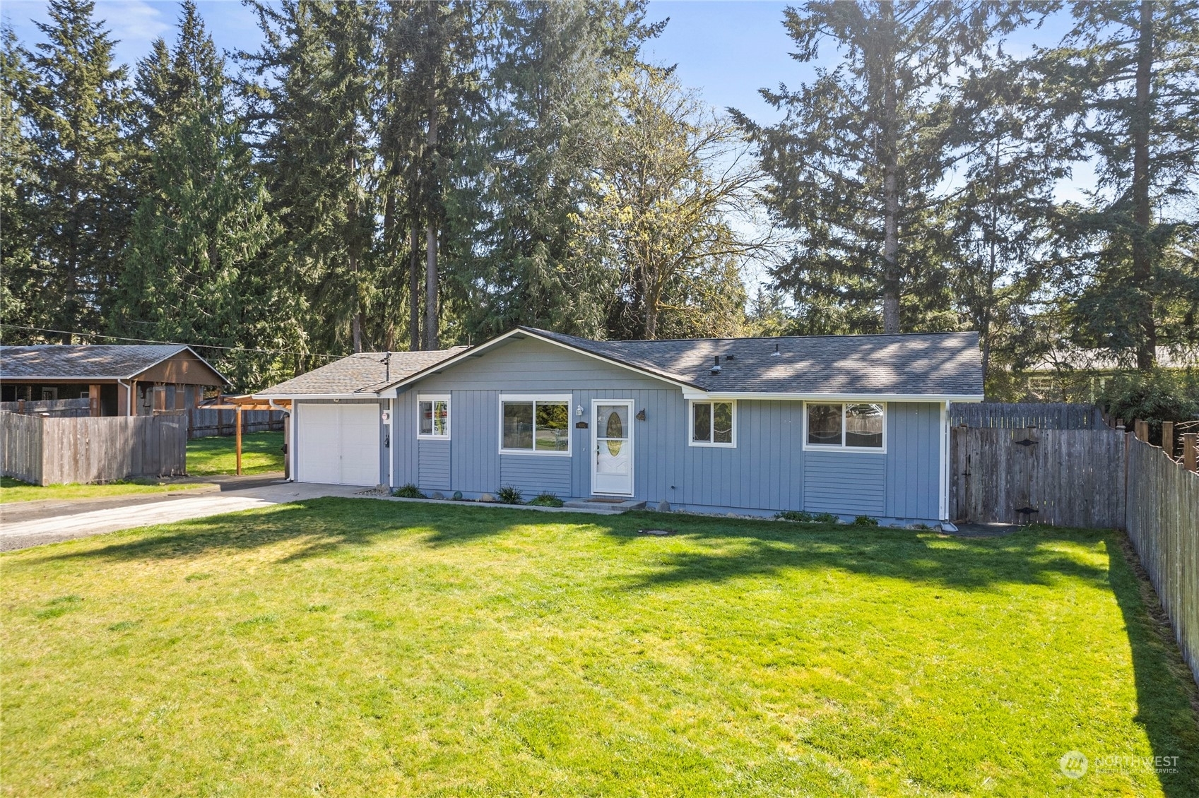 Property Photo:  6111 Jon Court SE  WA 98513 