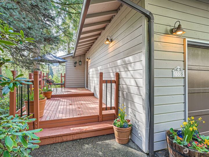 Property Photo:  3335 166th Place SE  WA 98008 
