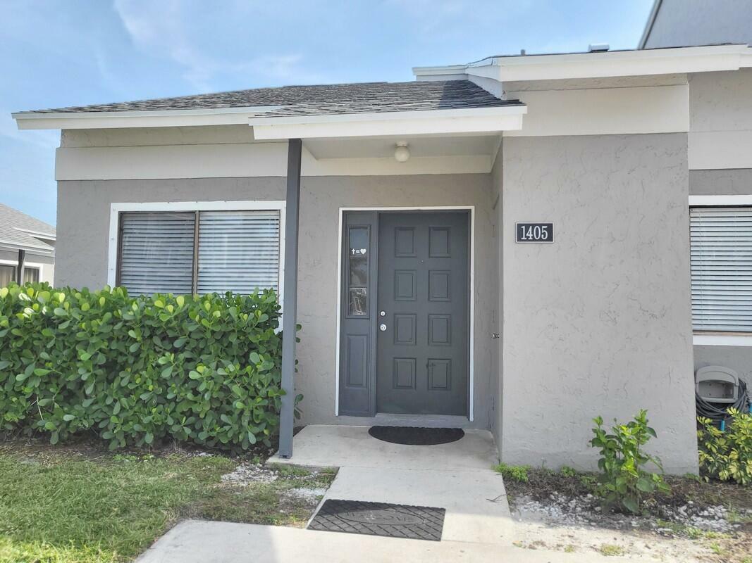 Property Photo:  1405 Wharf Lane  FL 33463 