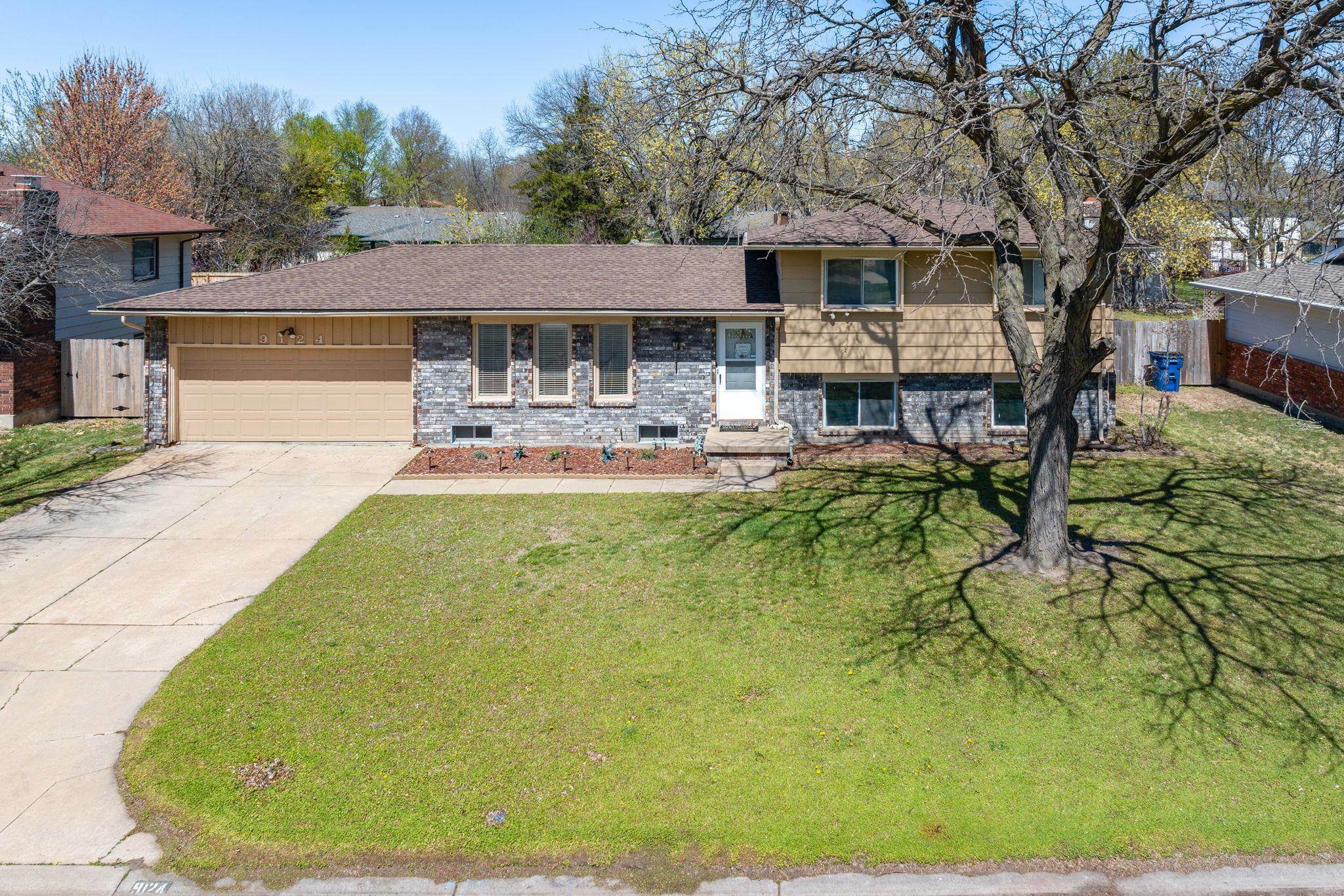 Property Photo:  9124 W Nantucket St  KS 67212 