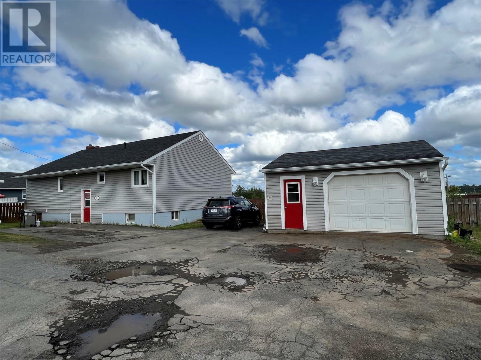 Property Photo: 1 Chestnut Place NL A2B 1E2