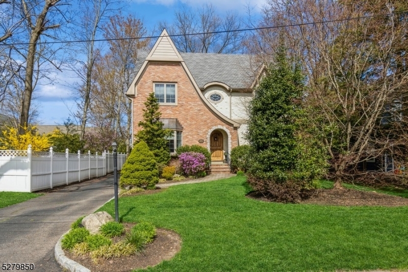 Property Photo: 811 Franklin Ave NJ 07090