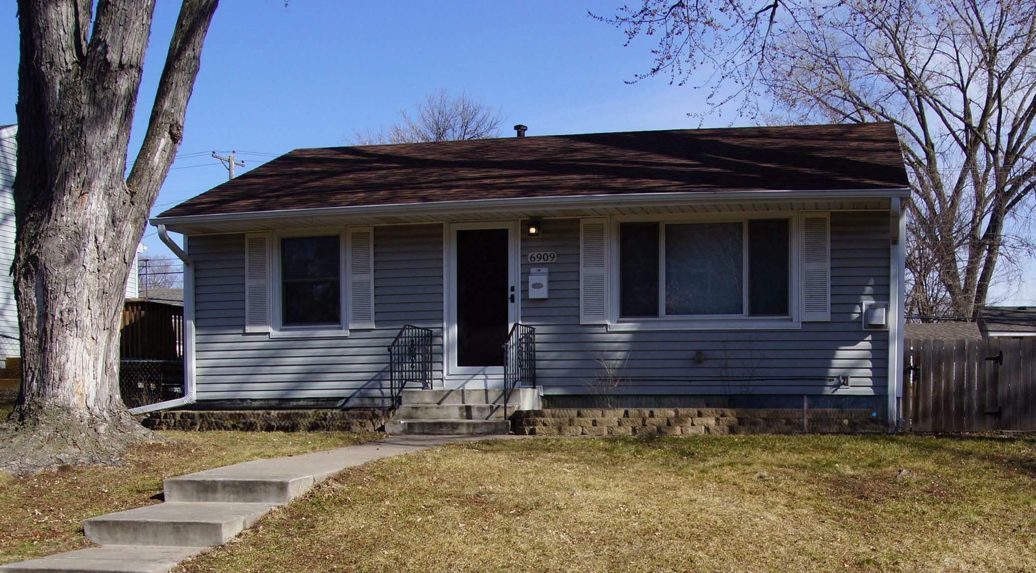 Property Photo:  6909 Xerxes Avenue S  MN 55423 