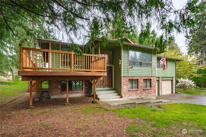 Property Photo:  10912 151st Street E  WA 98374 