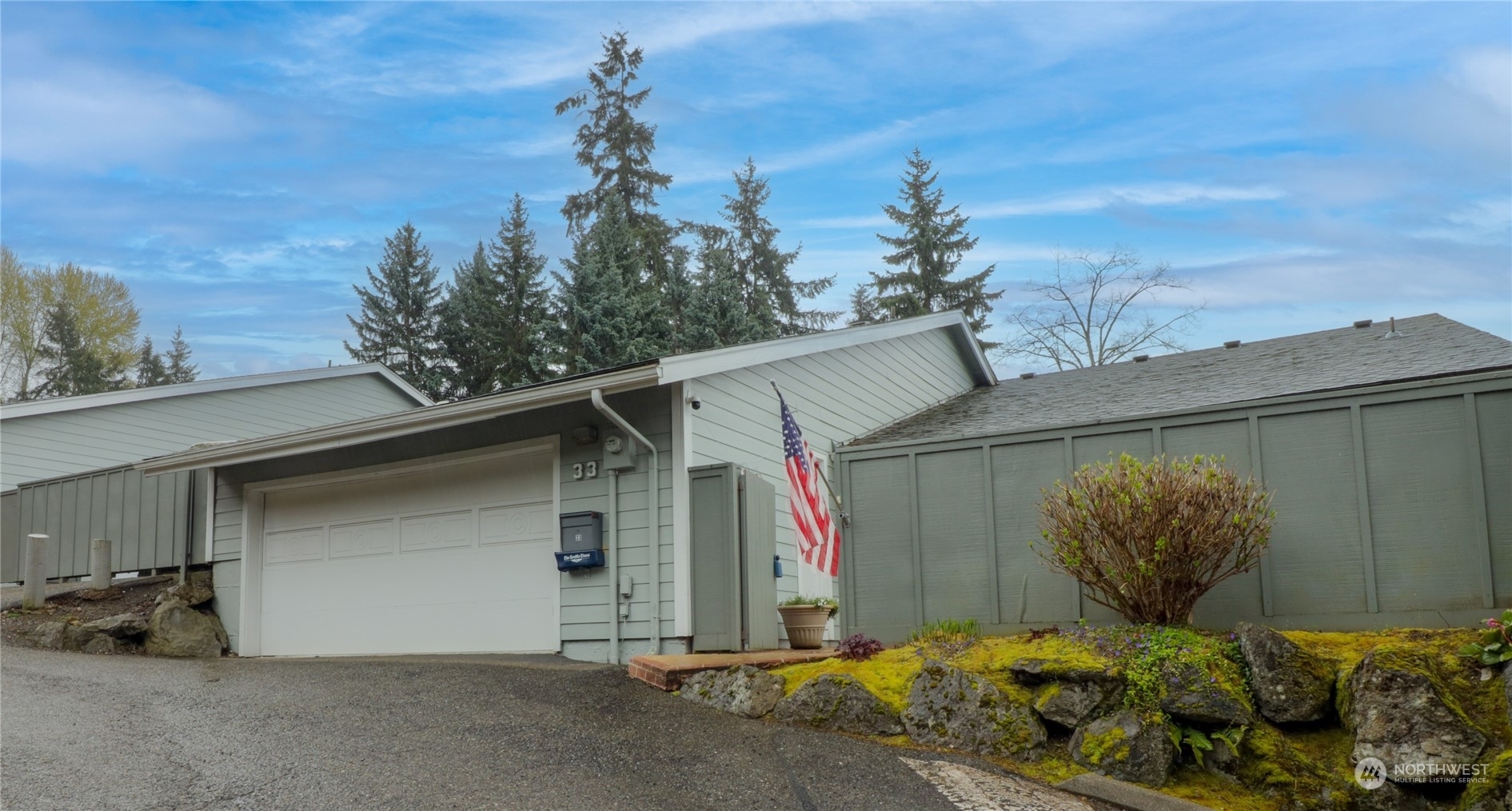 Property Photo:  2440 140th Avenue NE 33  WA 98005 