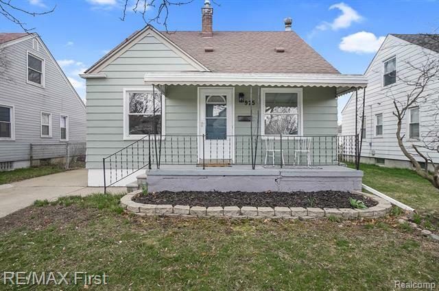 Property Photo:  925 N Dorchester Avenue  MI 48067 