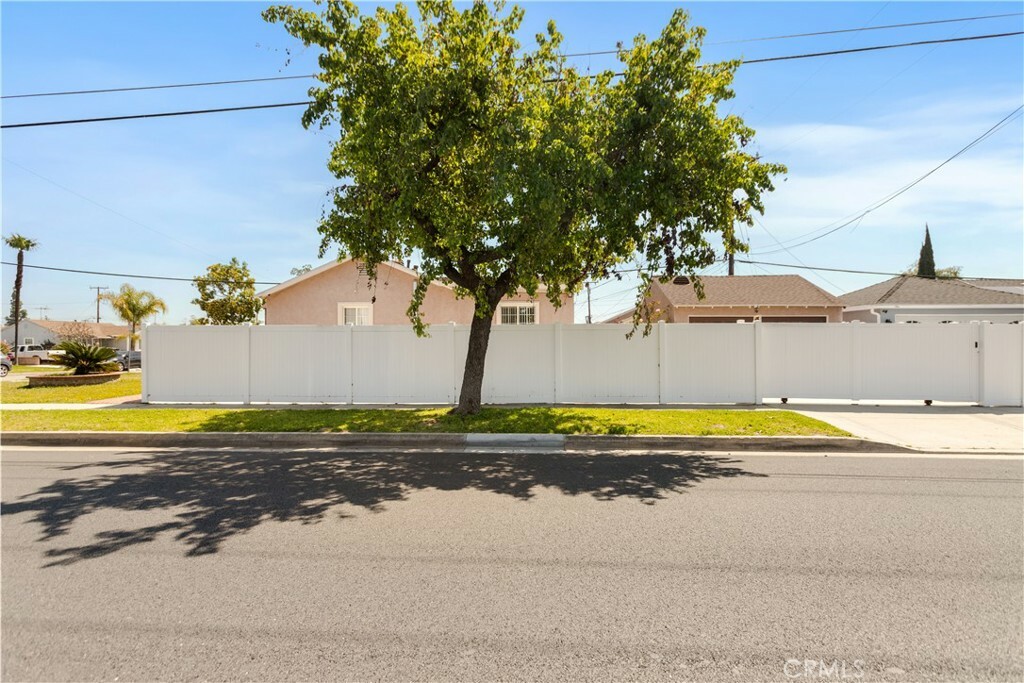 Property Photo:  9702 Nova Street  CA 90660 