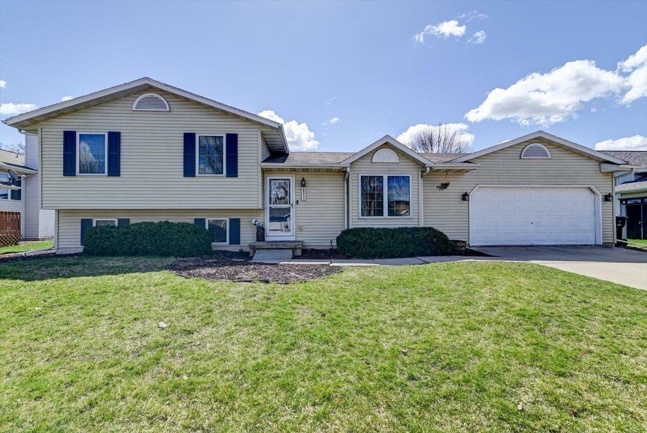 Property Photo:  823 West Lexington Parkway  WI 53532 