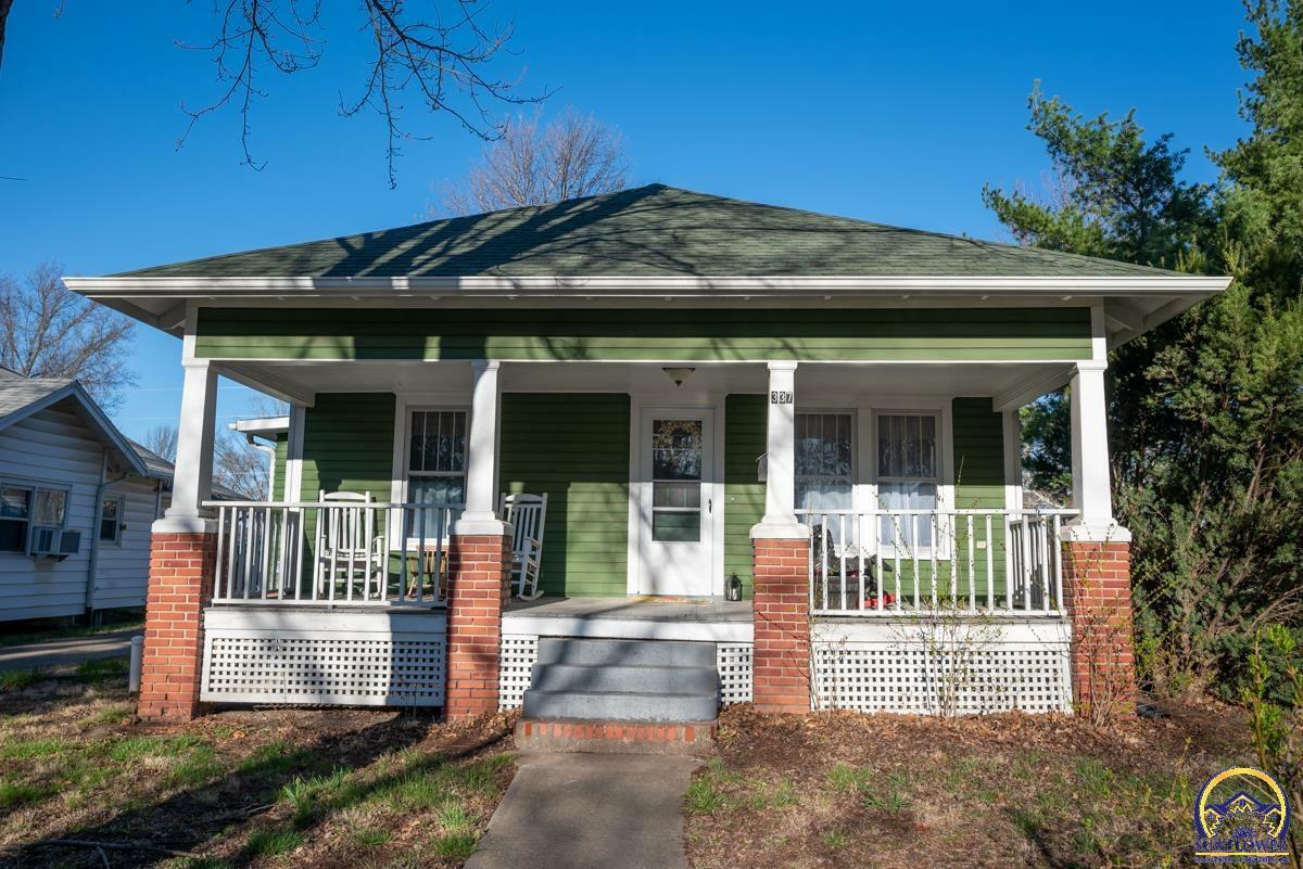 Property Photo:  337 N Topeka Ave  KS 66436 