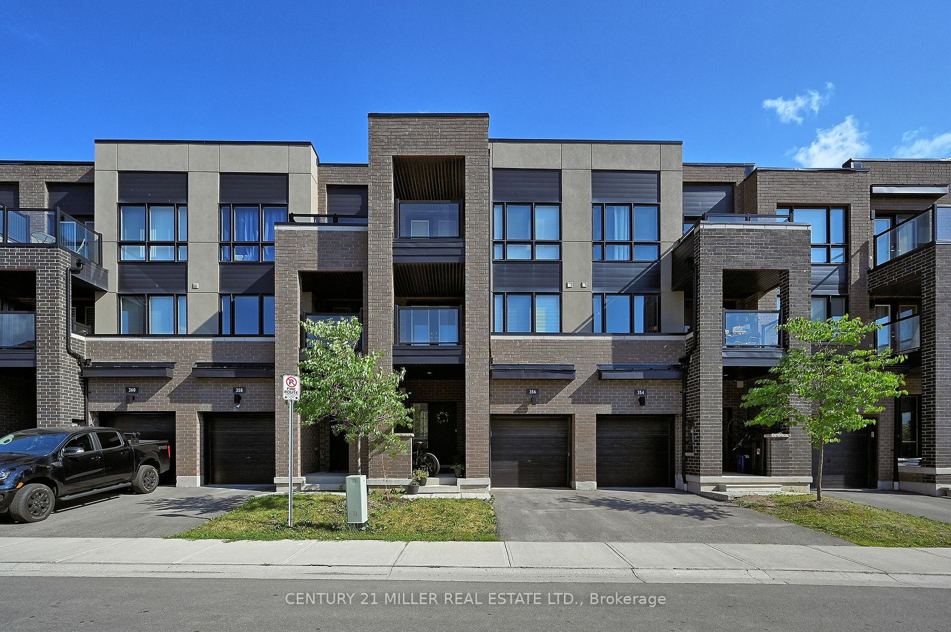 356 Athabasca Common  Oakville ON L6H 0R5 photo