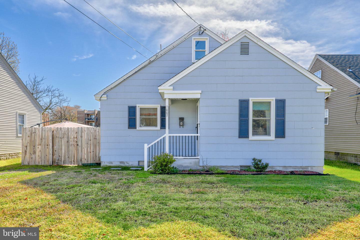 Property Photo:  1007 Spring Avenue  MD 21804 