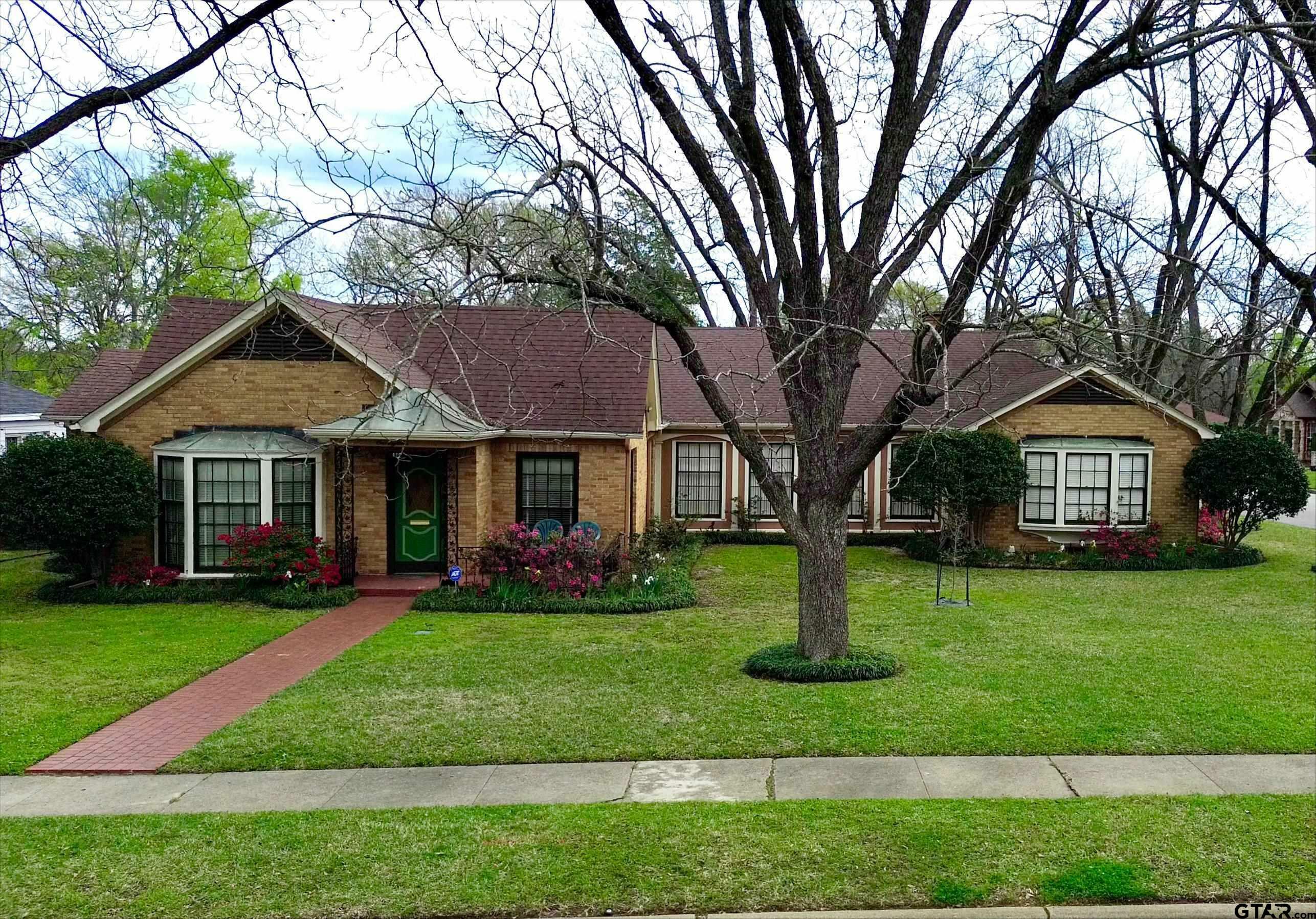 Property Photo:  118 S Mahon Ave  TX 75702 