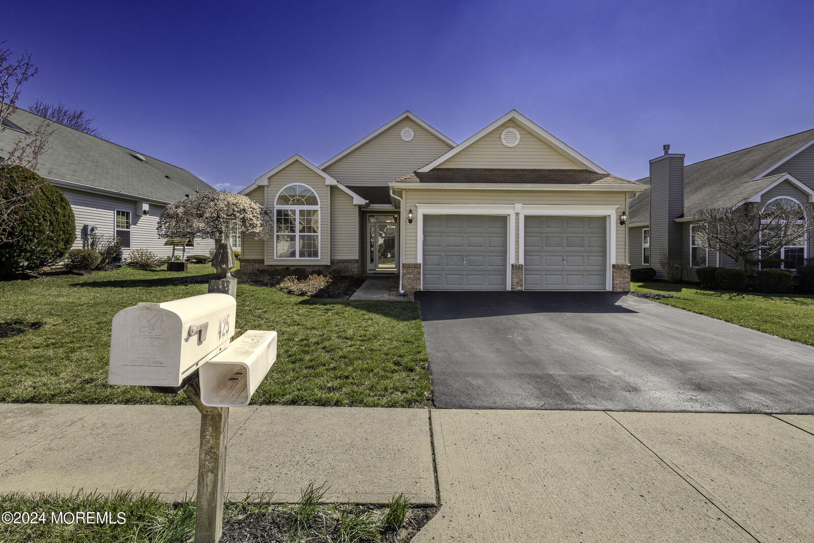 Property Photo: 425 Monticello Lane NJ 08701