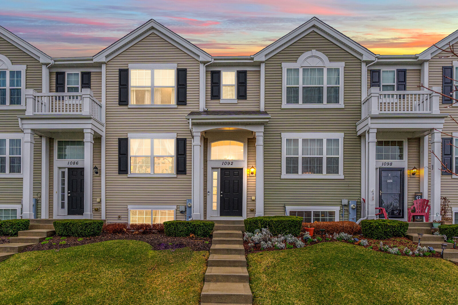 Property Photo:  1092 Sapphire Lane  IL 60140 