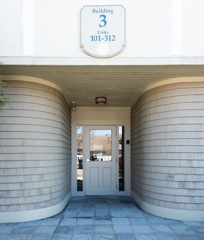Property Photo:  3 Harvest Drive 212  MA 01845 