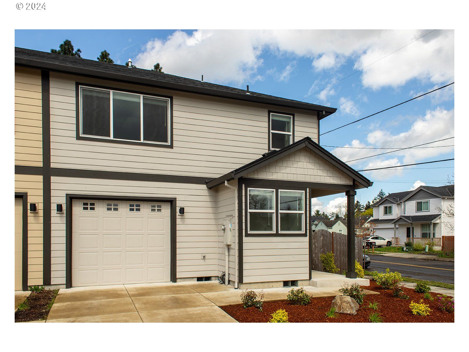 Property Photo:  11091 SE Mitchell St  OR 97266 