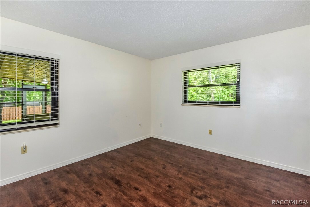 Property Photo:  1121 N Greentree Terrace  FL 34461 