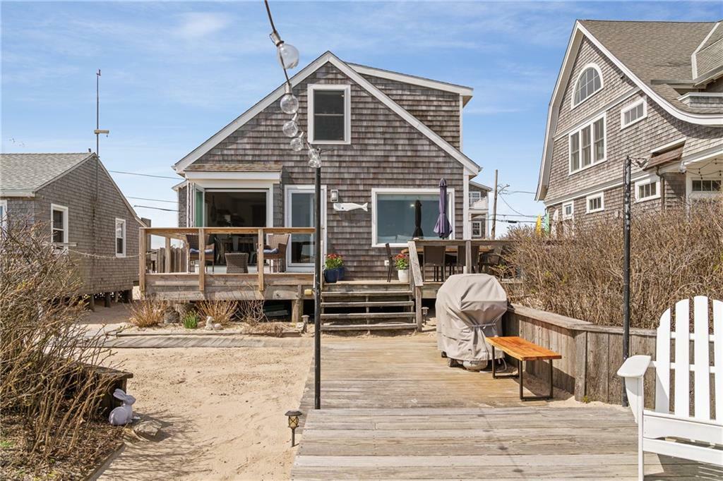 Property Photo:  25 Beach Row  RI 02879 