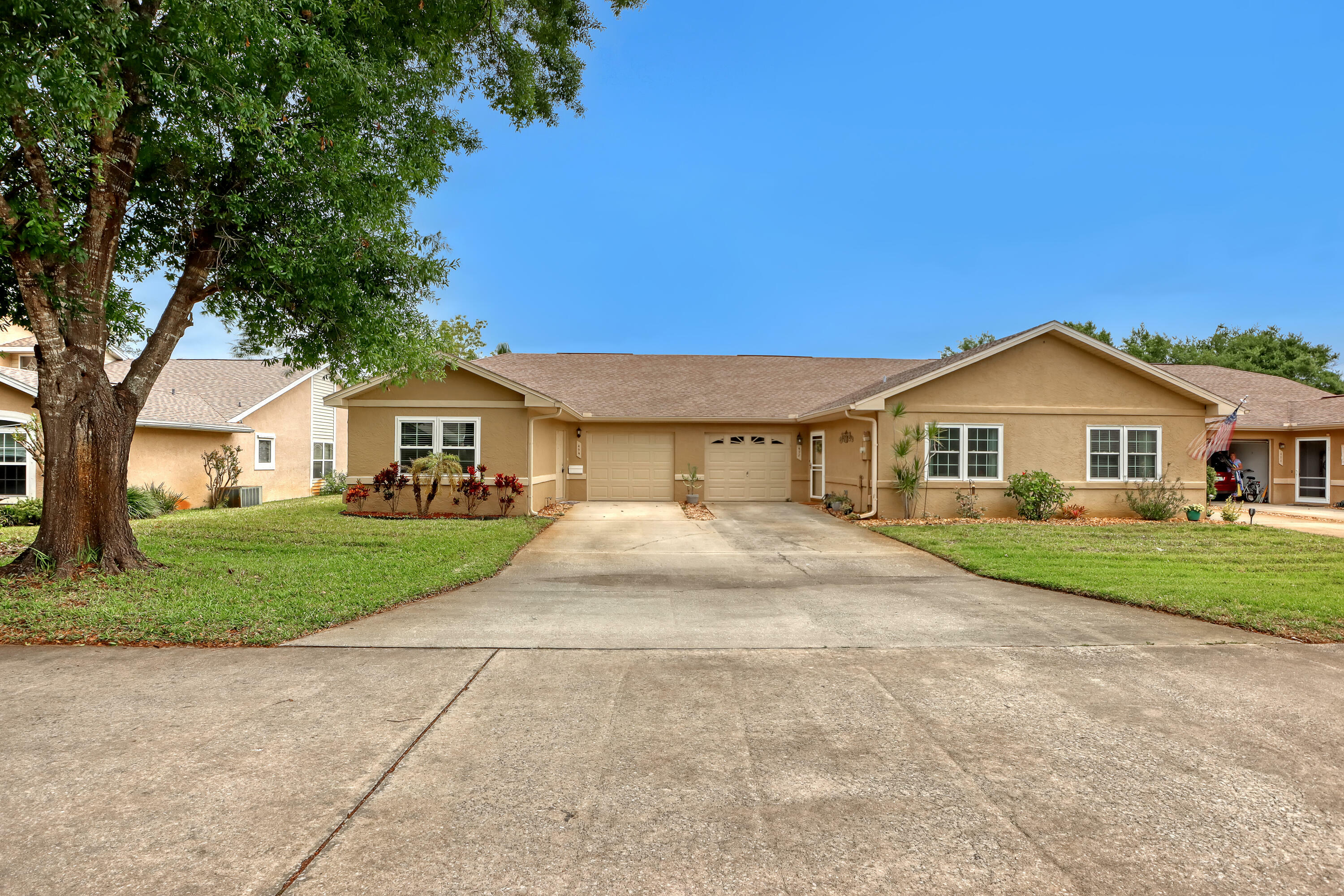 Property Photo:  494 Arbor Ridge Lane  FL 32780 