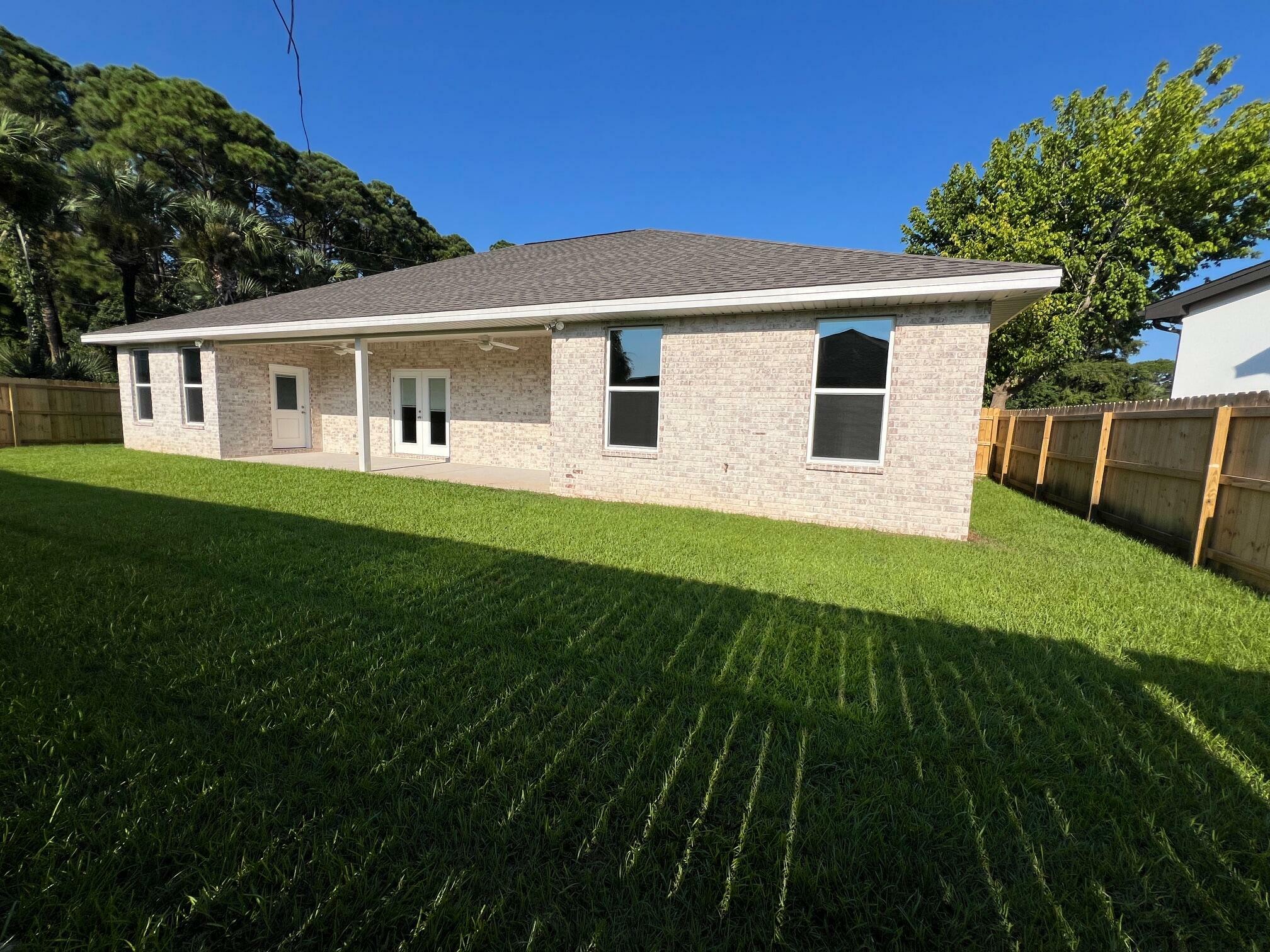 Property Photo:  100 Dolphin Road  FL 32569 