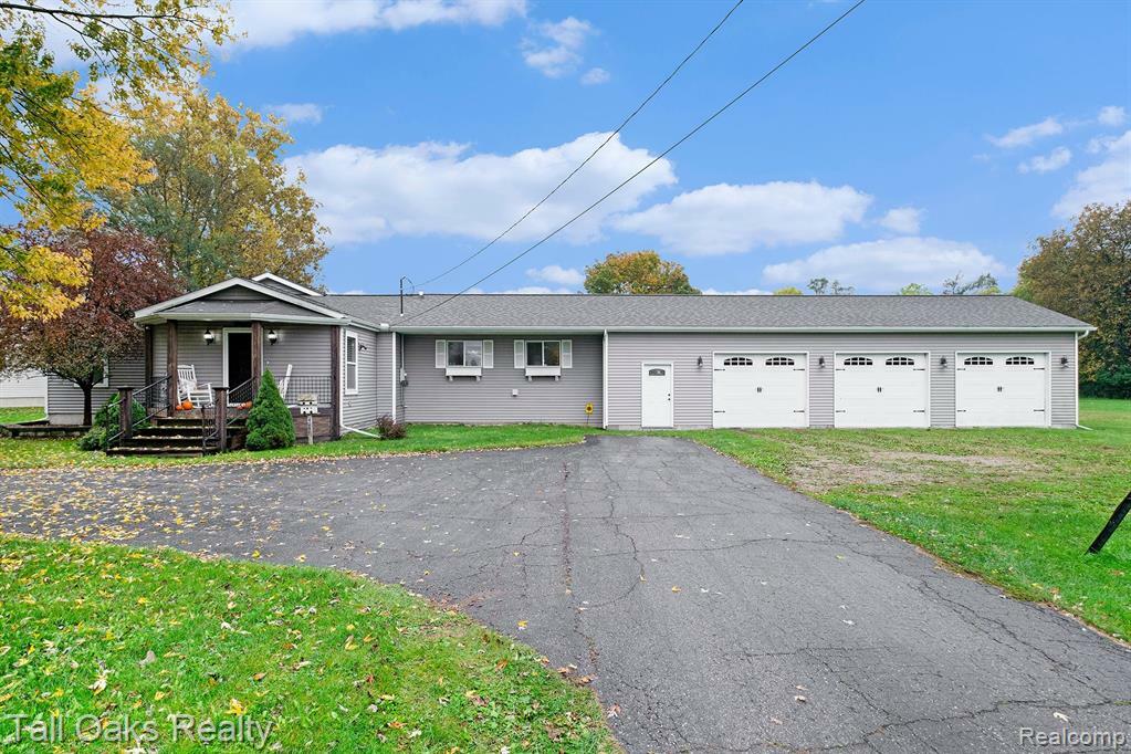 Property Photo:  4098 Crosby  MI 48506 1411 