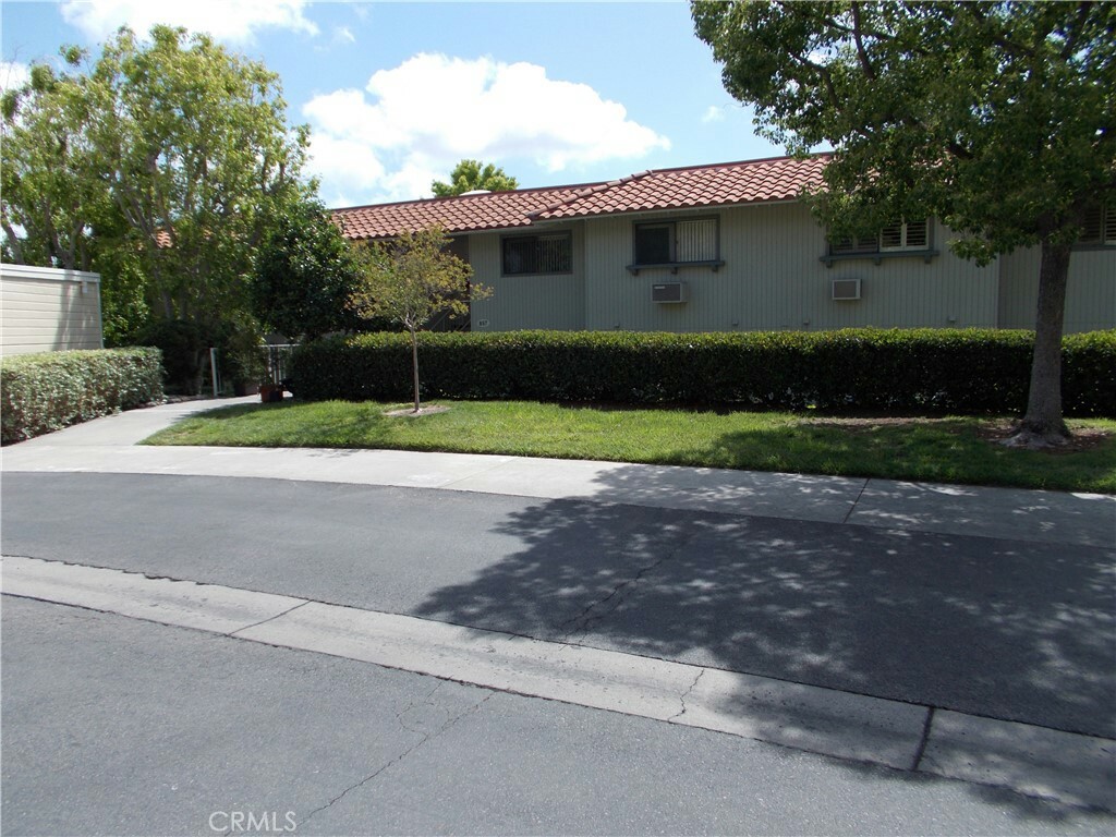 Property Photo:  857 Ronda Mendoza B  CA 92637 