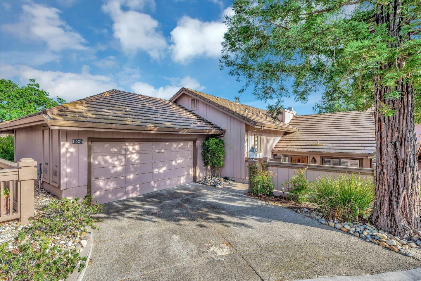 Property Photo: 5947 Kyburz Place CA 95120