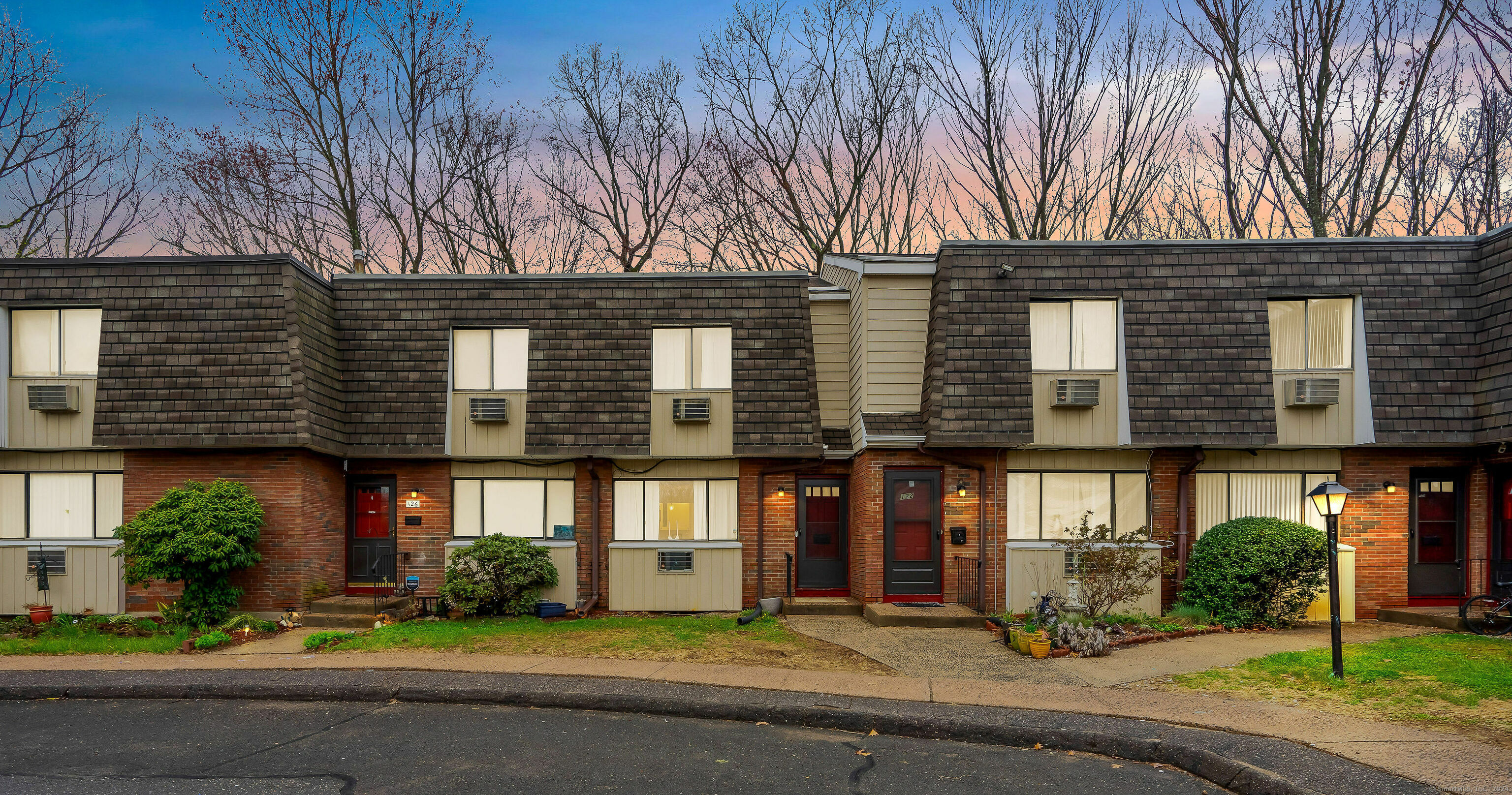 Property Photo:  124 High Path Road 124  CT 06095 