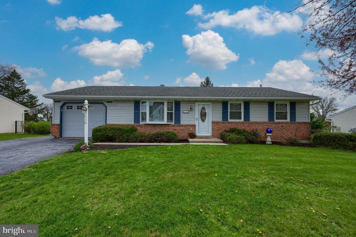 830 Indian Springs Drive  Lancaster PA 17601 photo