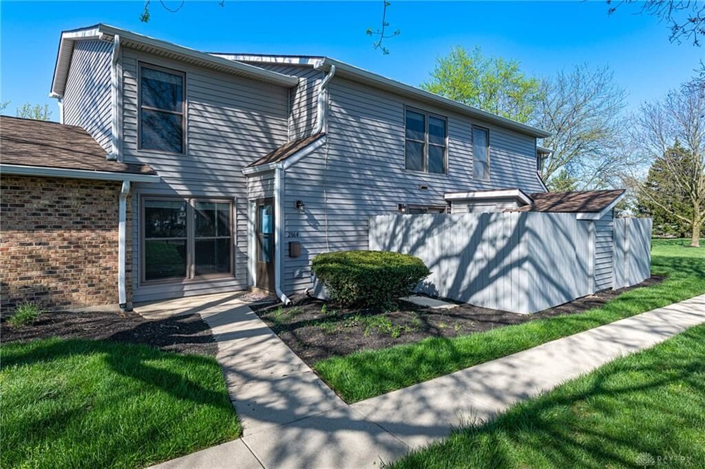 Property Photo:  2864 Foxwood Court  OH 45342 
