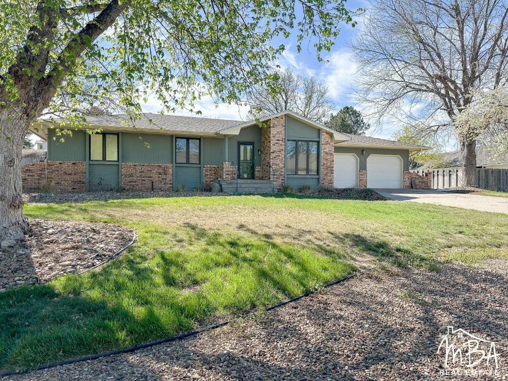 Property Photo:  104 Cambridge Court  KS 67846 