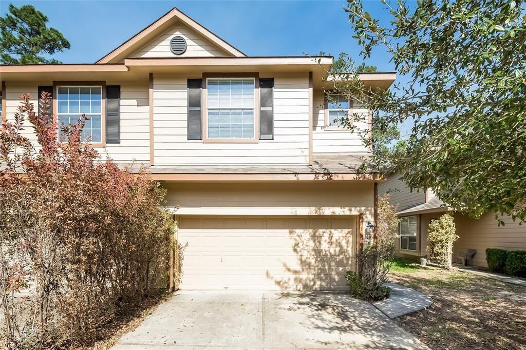 Property Photo: 199 N Burberry Park Circle TX 77382