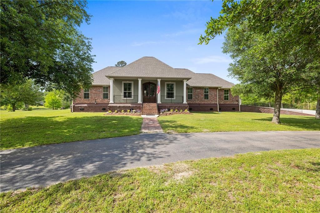 Property Photo: 15214 W Hoffman Road LA 70403