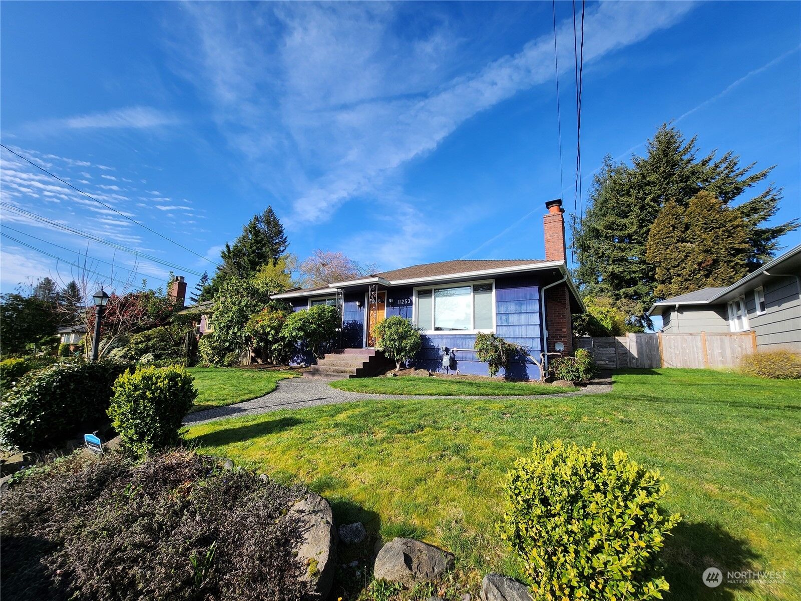 Property Photo: 11253 Fremont Avenue N WA 98133