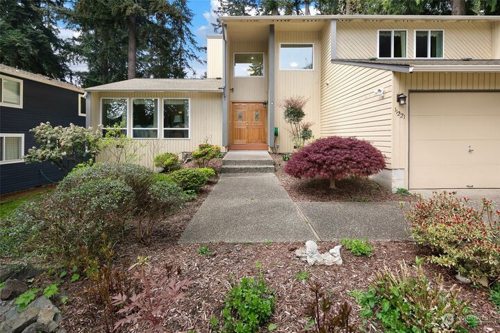 Property Photo:  11221 116th Place NE  WA 98033