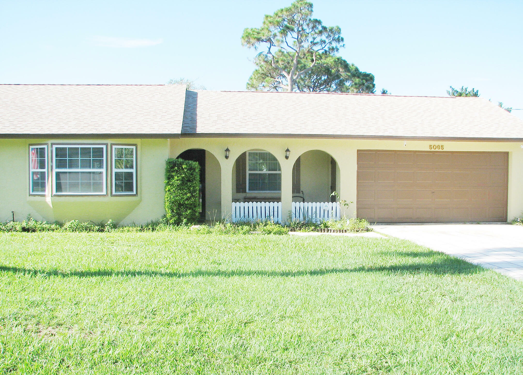 Property Photo:  5065 Mayflower Street  FL 32927 