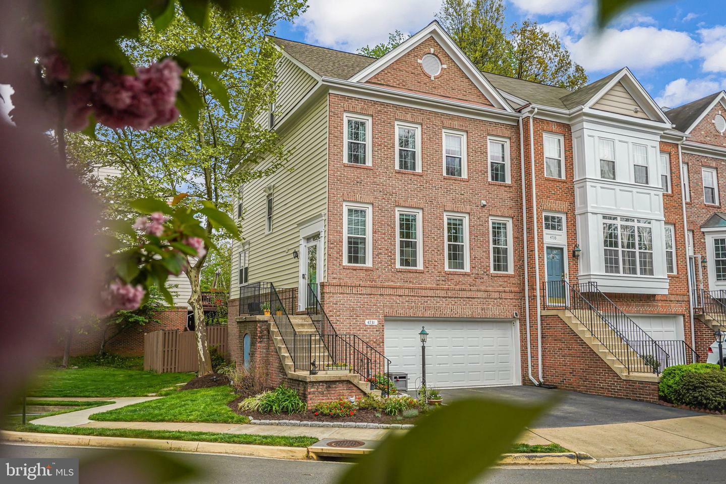 Property Photo:  4731 Thornbury Drive  VA 22030 