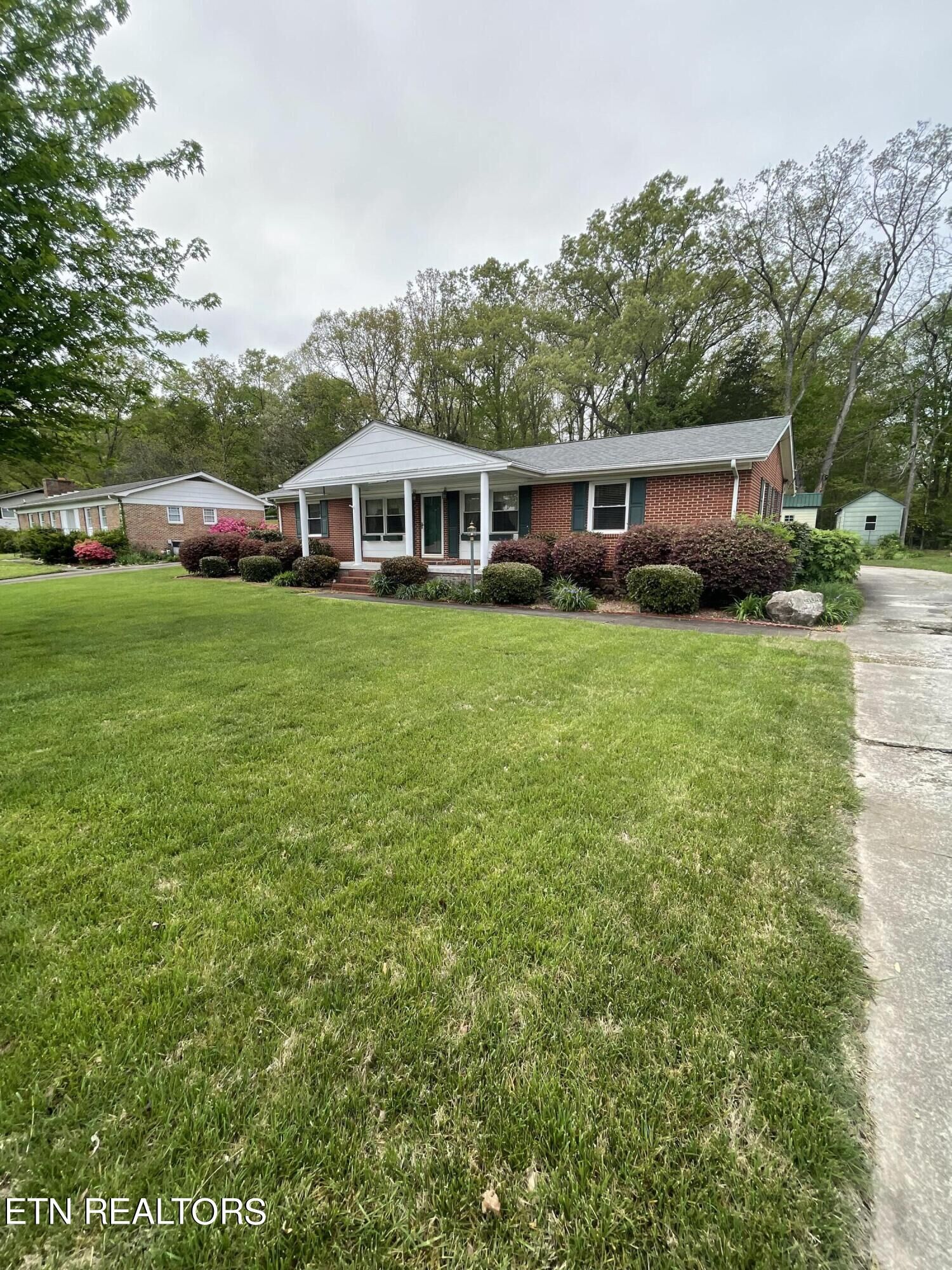 Property Photo:  1504 Ridgeway Circle  TN 37303 