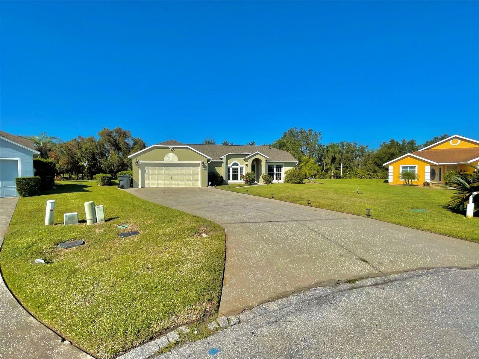 Property Photo:  157 Berlwood Way  FL 33837 