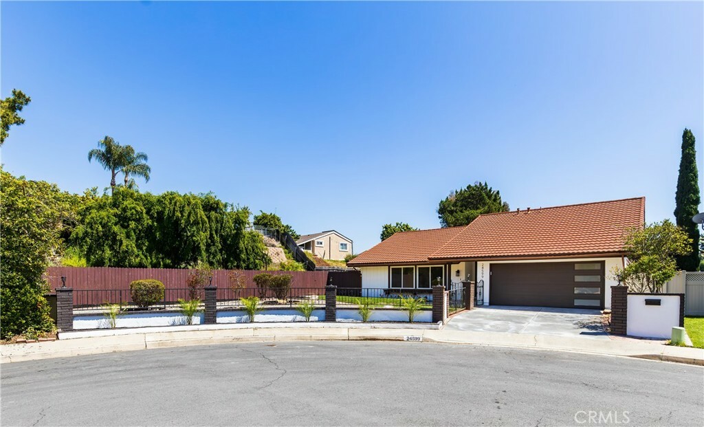 Property Photo:  24599 Alcoba Drive  CA 92691 