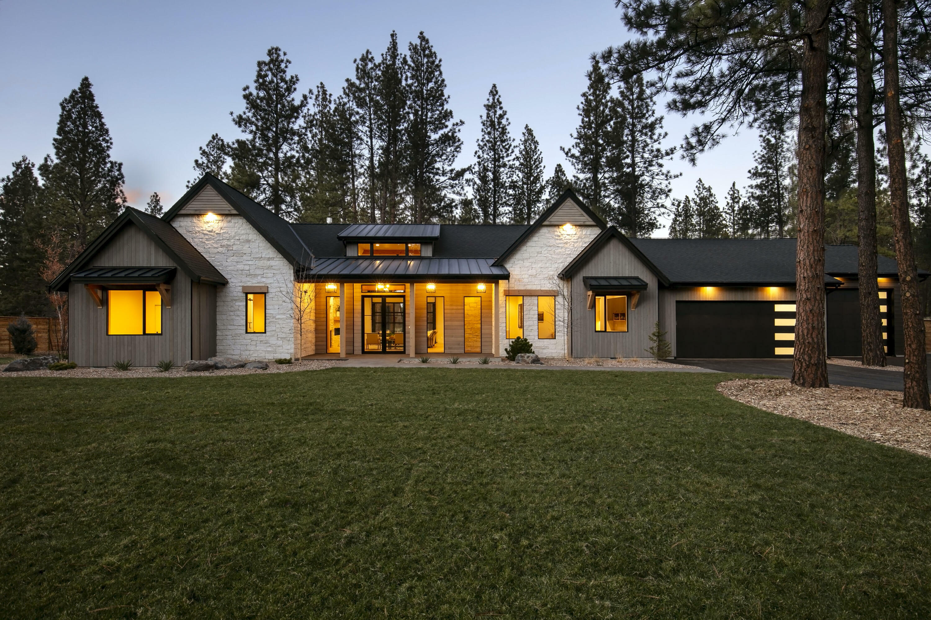 Property Photo: 19560 Buck Canyon Road OR 97702