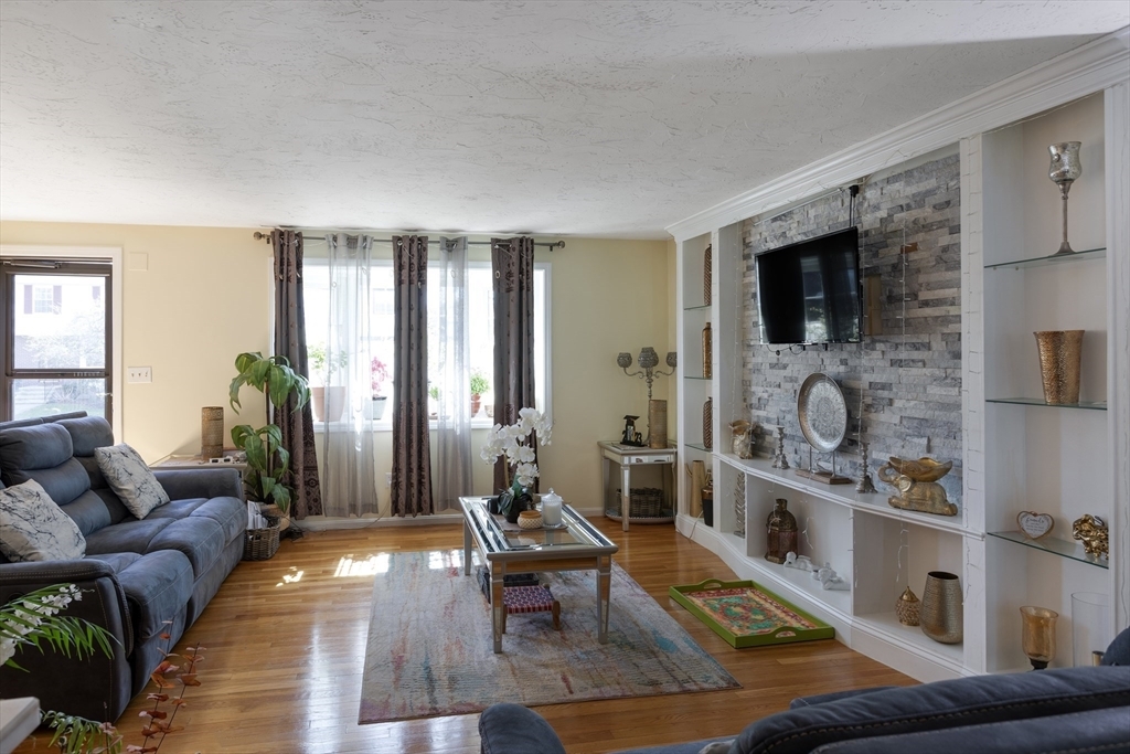 Property Photo: 399 Pond St D3 MA 02184