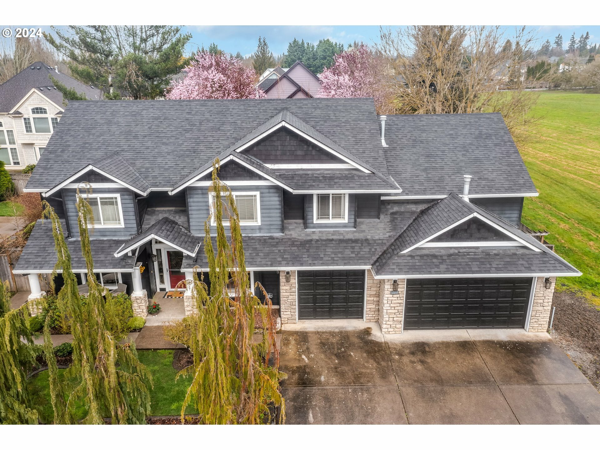 Property Photo:  13213 NW 48th Ave  WA 98685 