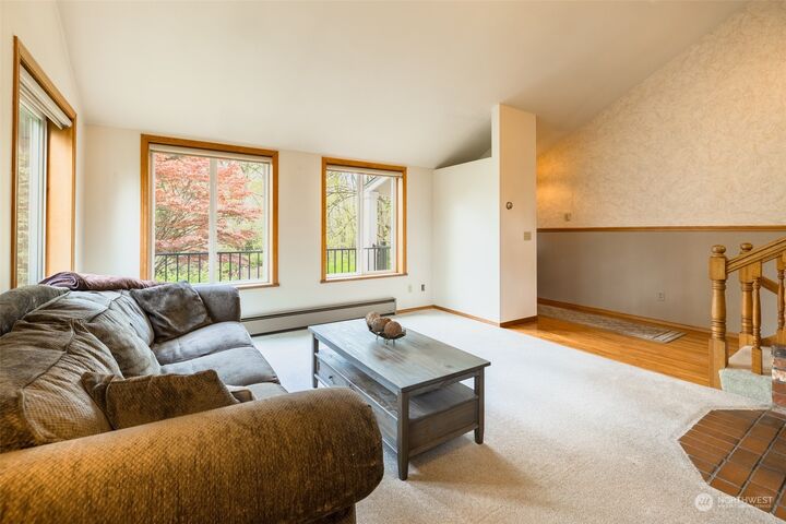 House for sale in Kent 23506 92nd Avenue S, Kent, WA 98031