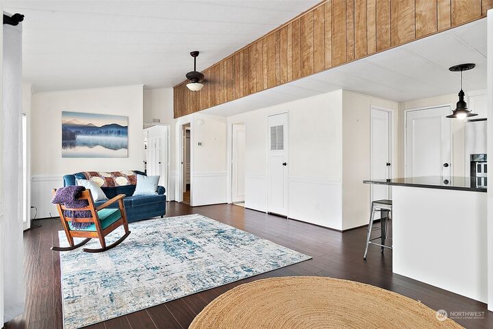 Property Photo: 11436 SE 208th 186 WA 98031