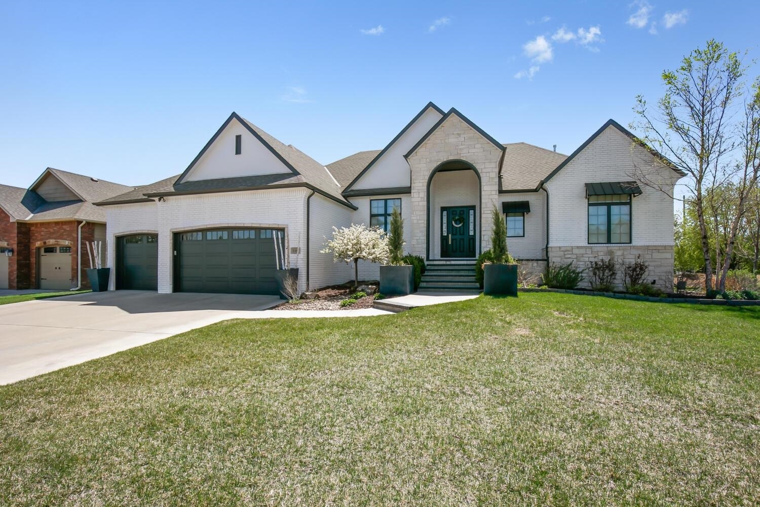 Property Photo:  1445 N Ridgehurst Ct  KS 67230 