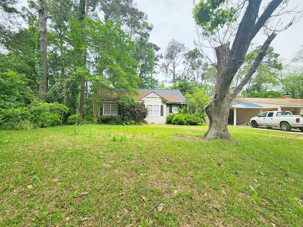 Property Photo:  1111 Ninth Ave  GA 31707 